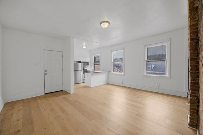 Building Photo - 2204 E Carson St