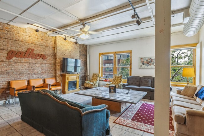 Building Photo - 2078 W 25th St