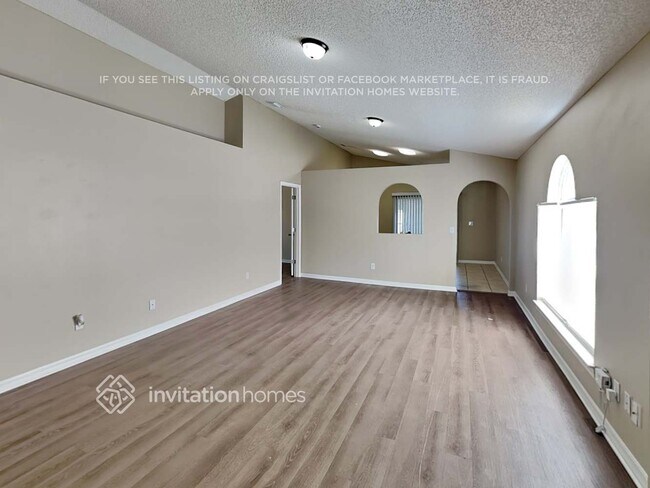 Foto del edificio - 2836 Maderia Cir