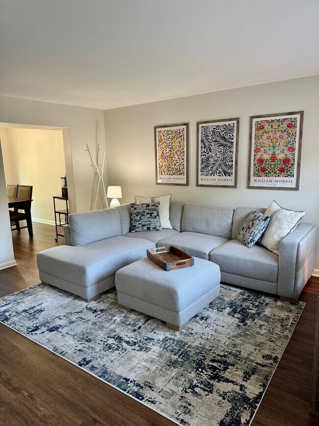Foto del edificio - 5509 Rinker Cir