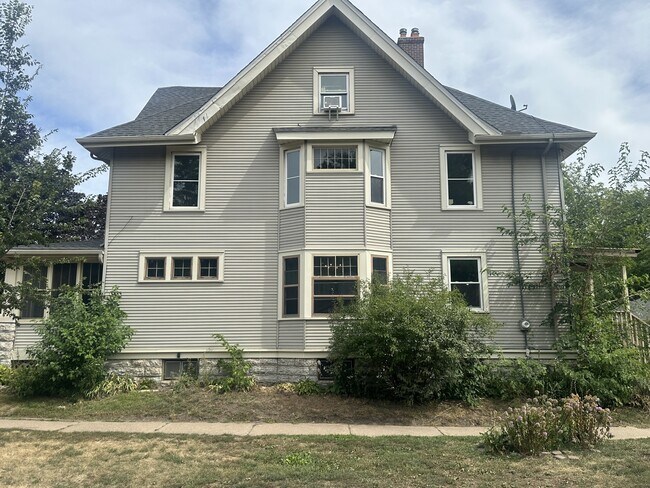 Foto del edificio - 1754 Hague Ave