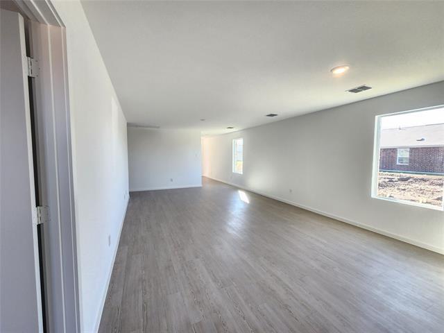 Building Photo - 2040 Shady Oaks Dr