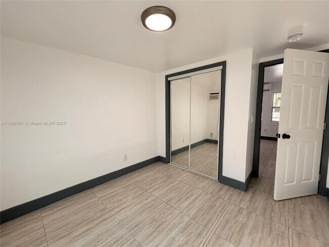 Foto del edificio - 1928 Wilson St