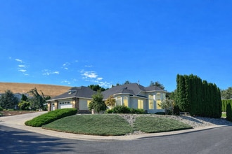 Building Photo - 4702 S Palouse Ct