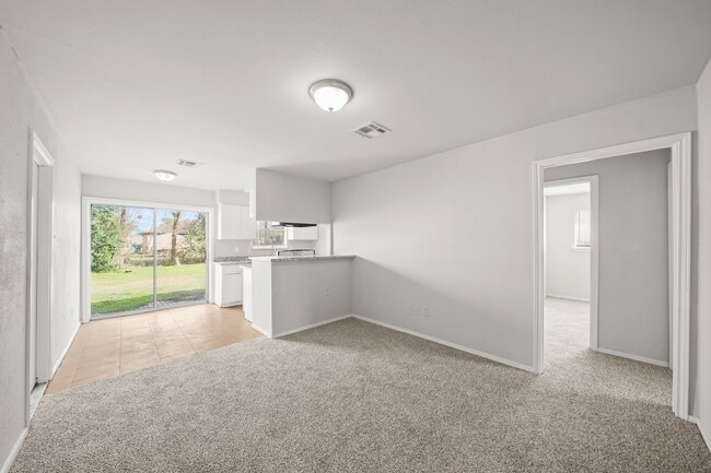 Building Photo - 14415 Insley St