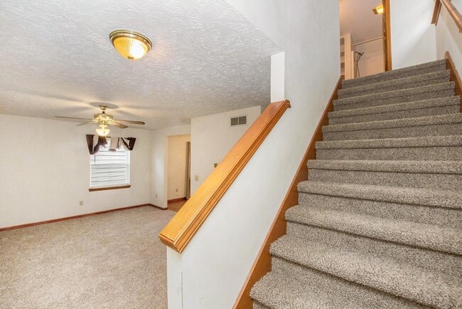 Building Photo - 528 Avon St