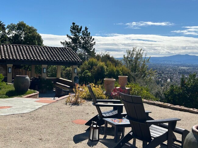 Foto del edificio - 10715 Ridgeview Way