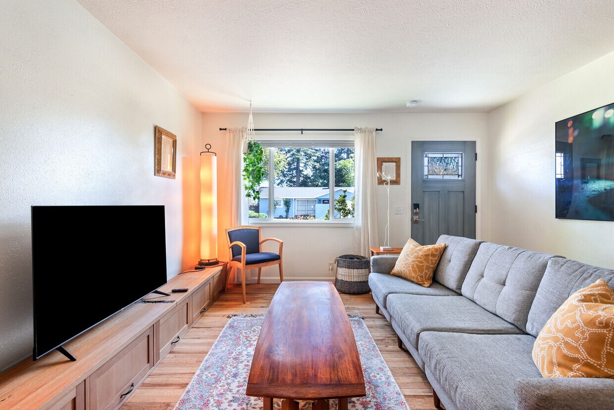 Primary Photo - 7507 SE 69th Ave