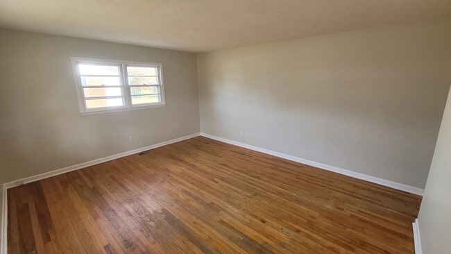 Foto del edificio - 3 Bedroom Brick Ranch