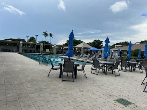 Foto del edificio - 3301 Aruba Way