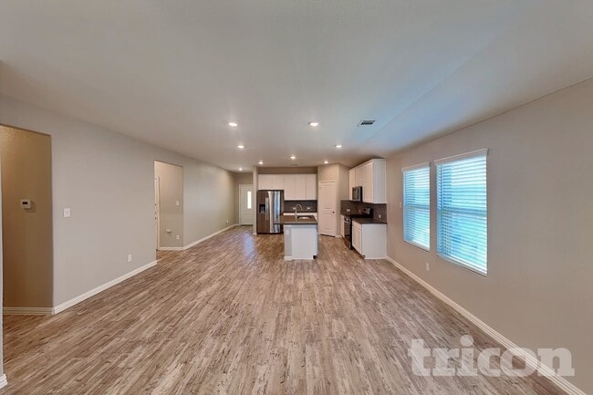 Building Photo - 275 Sunshine Ln