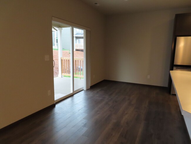 Building Photo - New Construction In Bremerton!