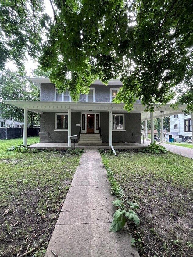 Primary Photo - 4B/2B Home in Webster City $1,695.00