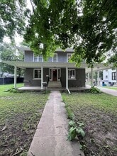 Building Photo - 1610 Wilson St