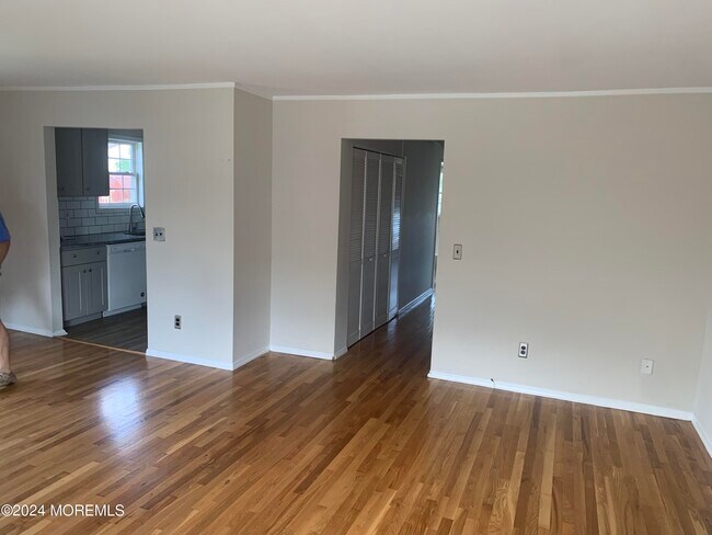 Building Photo - 2045 Lamplighter Dr
