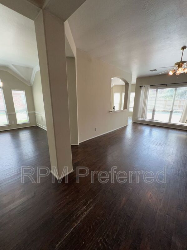 Building Photo - 24802 Jillian Way Ct