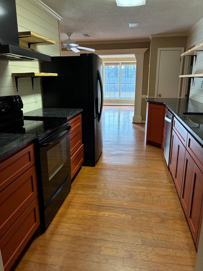 Building Photo - 19 Indian Trail