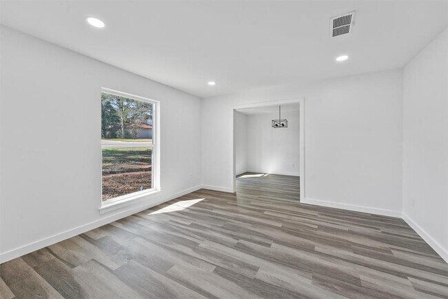 Foto del edificio - 205 Elmwood St