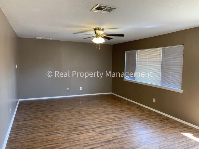 Building Photo - 7406 Cypress Ave