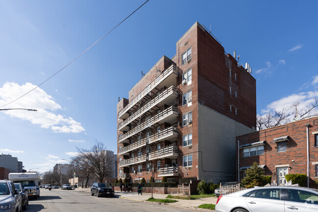 Building Photo - 575 Herkimer St