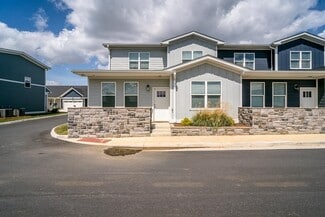 Building Photo - 1528 Crownpoint Dr