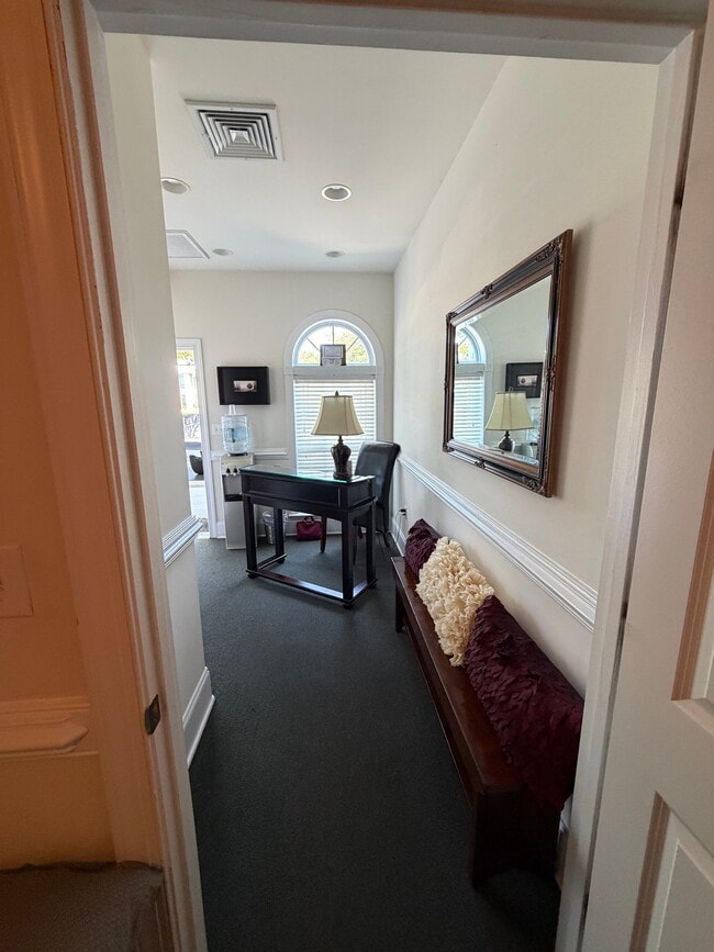 Building Photo - 4378 Oleander Dr