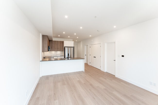 Building Photo - 809 Arncote Ave