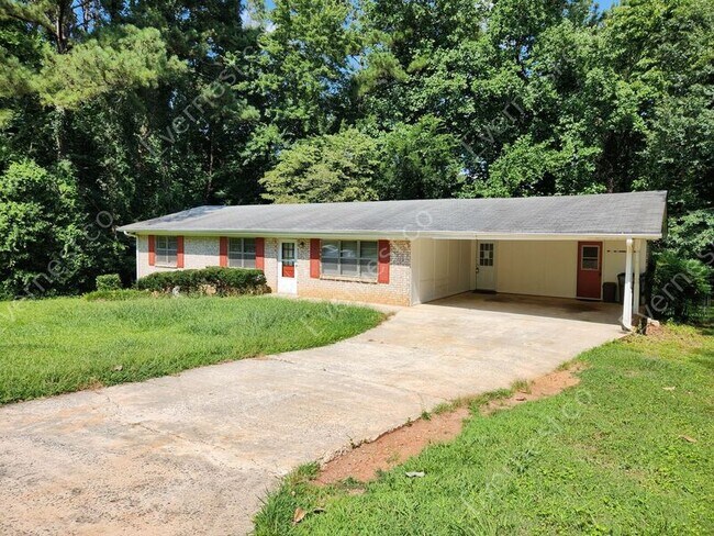 Foto del edificio - 663 Embry Ln NE