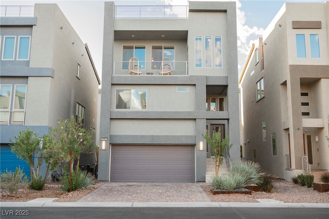 Foto principal - 8081 Misty Canyon Ave