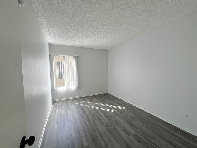 Interior Photo - 238 South Serrano Ave