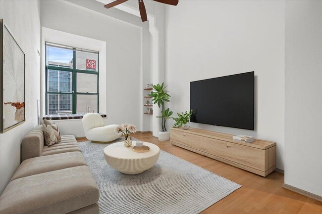 Foto del edificio - 270 E Highland Ave