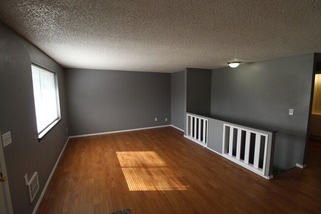 Building Photo - 6028 N Lacey St.
