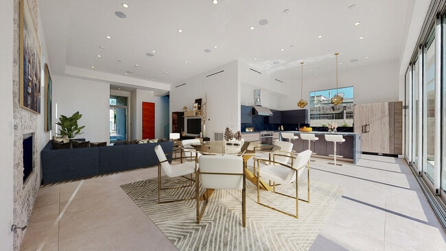 Building Photo - 453 N Kings Rd