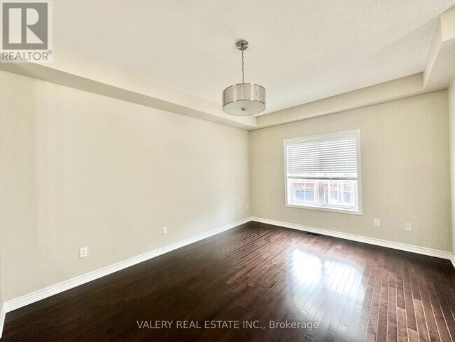 Photo du bâtiment - 541 Winston Rd