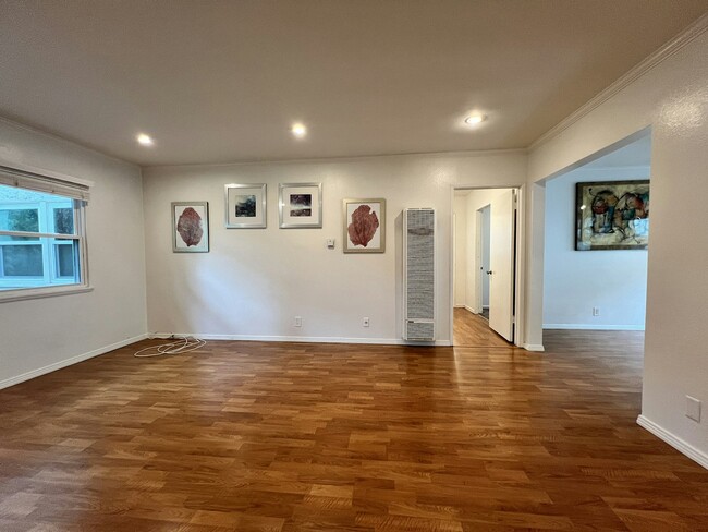 Foto del edificio - 5811 Bowcroft St