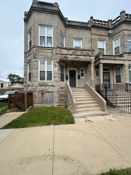 Primary Photo - 4240 W Gladys Ave