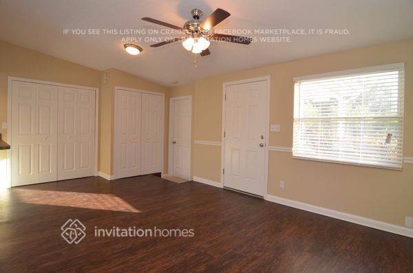 Foto del edificio - 8781 78th Ave N