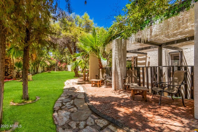 Foto del edificio - 3515 E Suncrest Ct