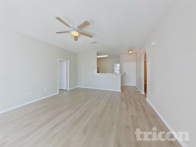 Foto del edificio - 5530 Sycamore Canyon Dr