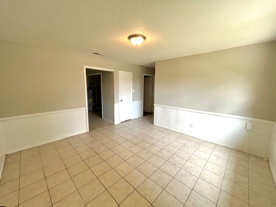 Primary Photo - 3902 Buttercup Dr SW