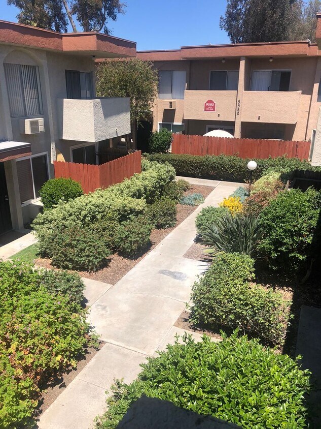 Foto principal - Upper Unit in Carrol Canyon Gardens