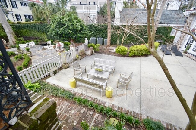 Building Photo - 15 E Battery