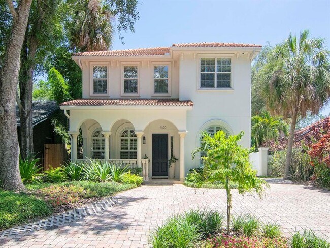 Building Photo - 3020 W Hawthorne Rd