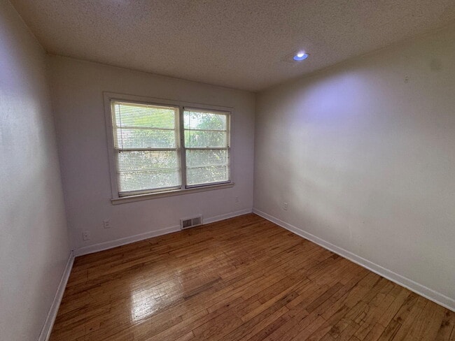 Building Photo - 3709 23rd St