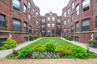 Building Photo - 7728 N Marshfield Ave