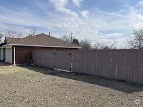 Building Photo - 1505 St Croix Ln