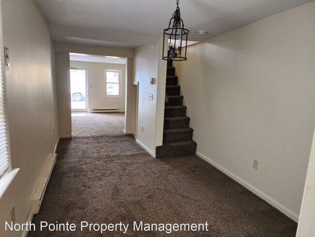 Foto del edificio - 3 br, 1 bath House - 230 Lawrence St.