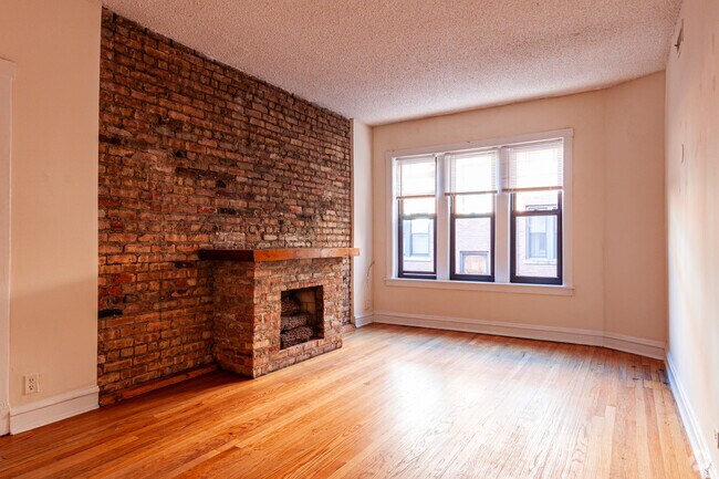 Building Photo - 3525 N Racine Ave