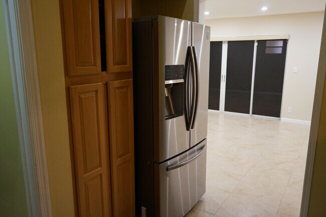 Building Photo - 7420 Champagne Pl