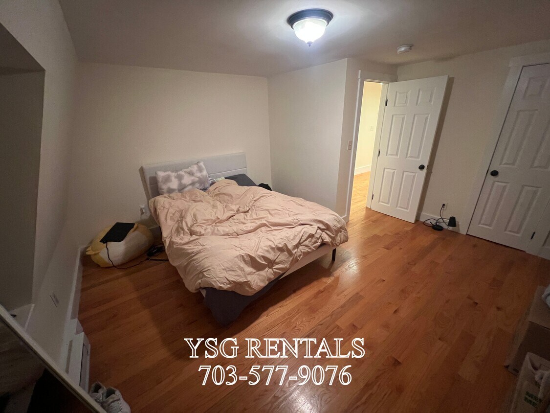 Foto principal - 27 Linwood St